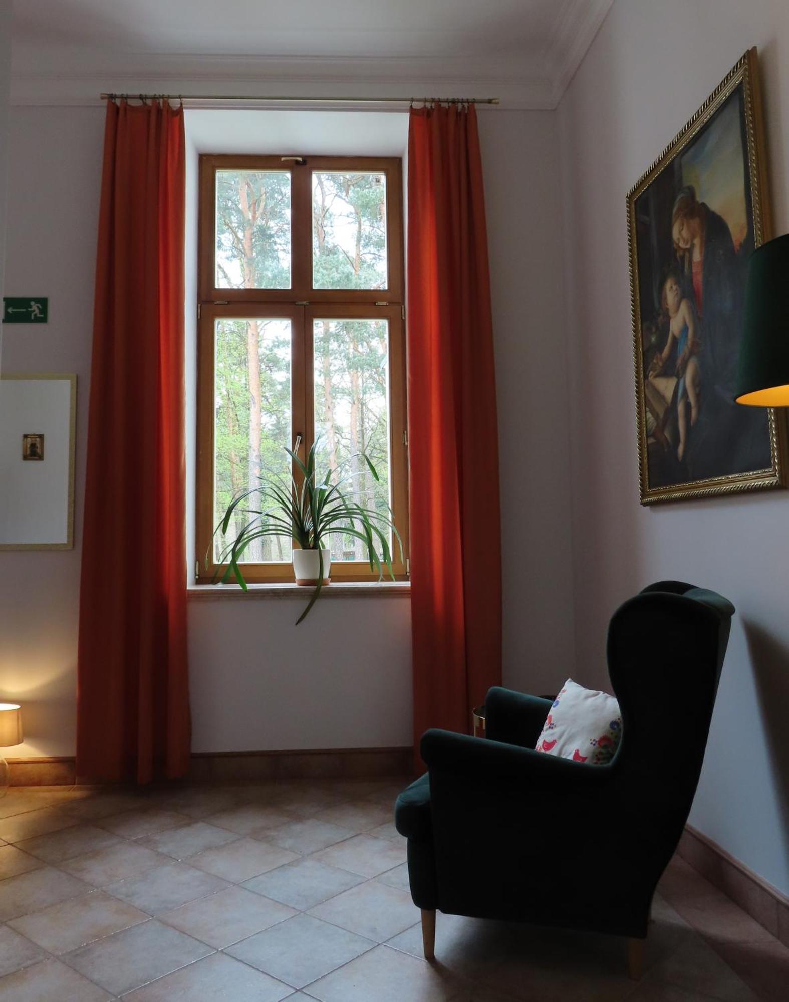 Hotel Dobry Zakatek Dom Rekolekcyjny Konstancin-Jeziorna Exteriér fotografie