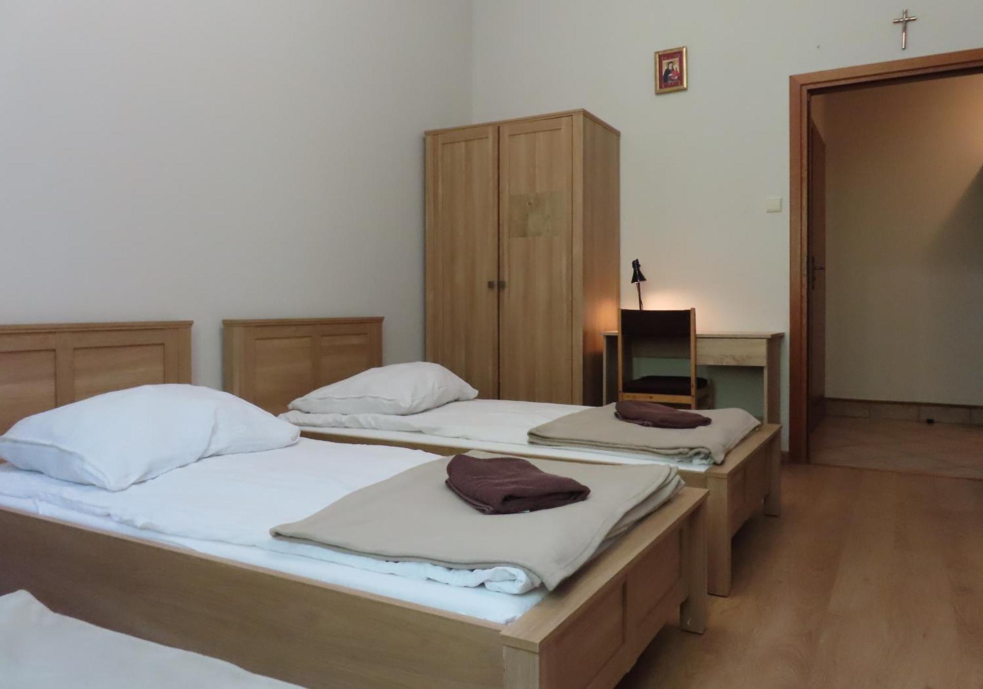 Hotel Dobry Zakatek Dom Rekolekcyjny Konstancin-Jeziorna Exteriér fotografie